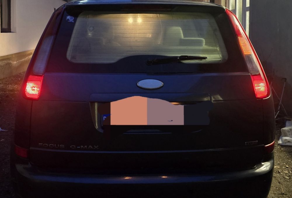 Vând Ford focus c-max 1.6