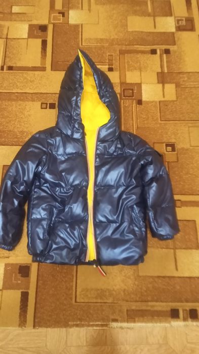 Продам куртку на мальчика