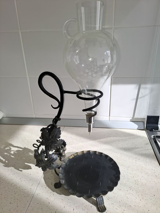 Aerator pt vin. In stare buna.