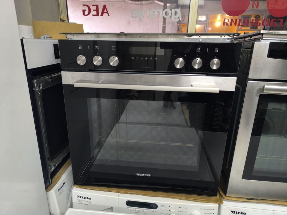 Фурна с котлони Siemens HE378GTS0 - 71 литра . Пиролиза.