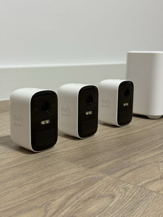 Sistem EufyCam 2C – 3 camere wireless + HomeBase 2