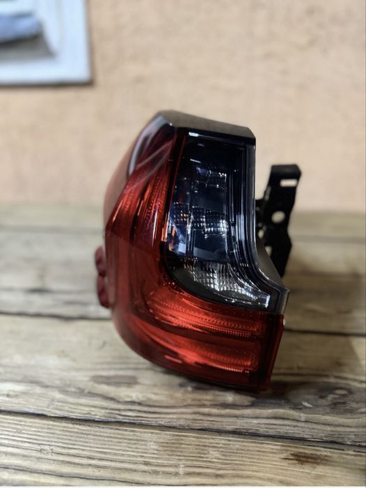 Продам фару лексус 570