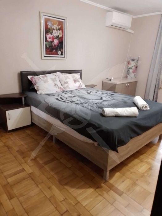 Продава се Тристаен апартамент в Варна, Център - 60 кв.м за 2834 €/кв.м - Снимка #2