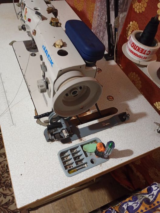 Машинка для кожи меха и тд продам бу