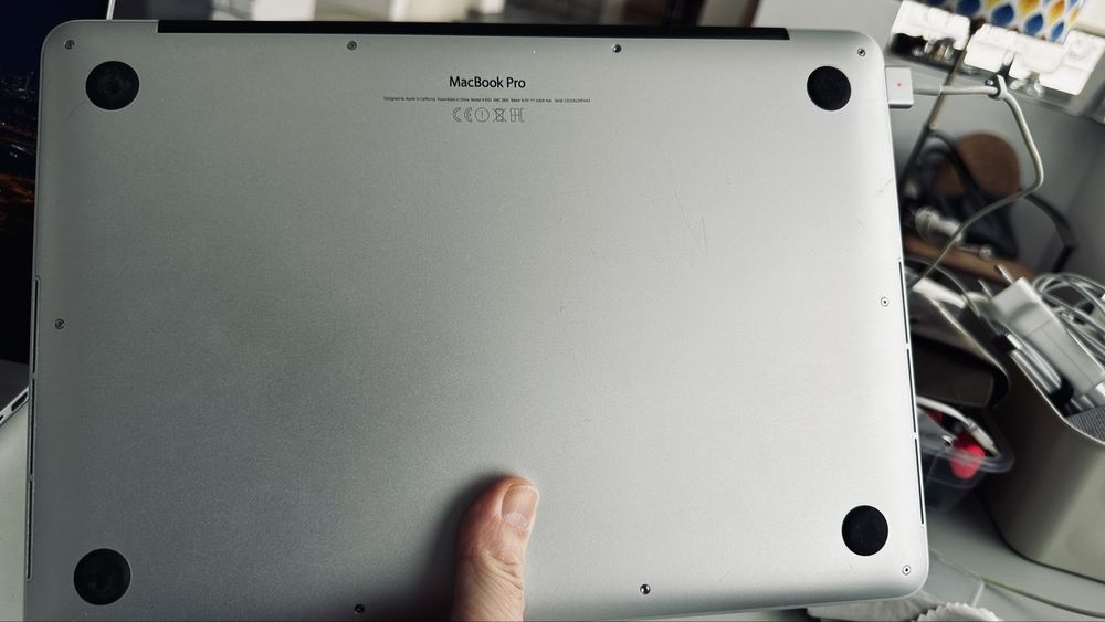 Macbook pro 13 early 2015 128G i5, 8 G ram