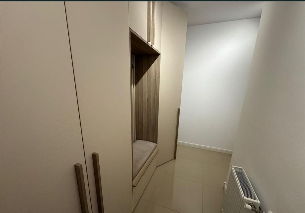 Inchiriem Apartament nou ..2 camere + parcare + boxa
