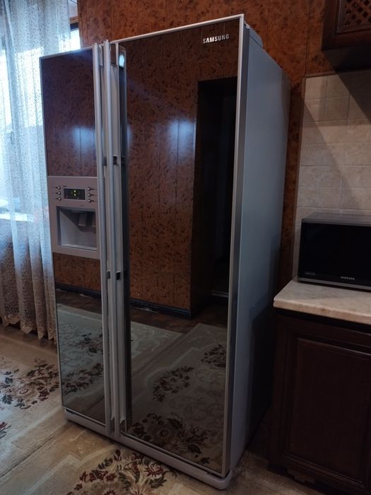 Холодильник Samsung Side-by-side