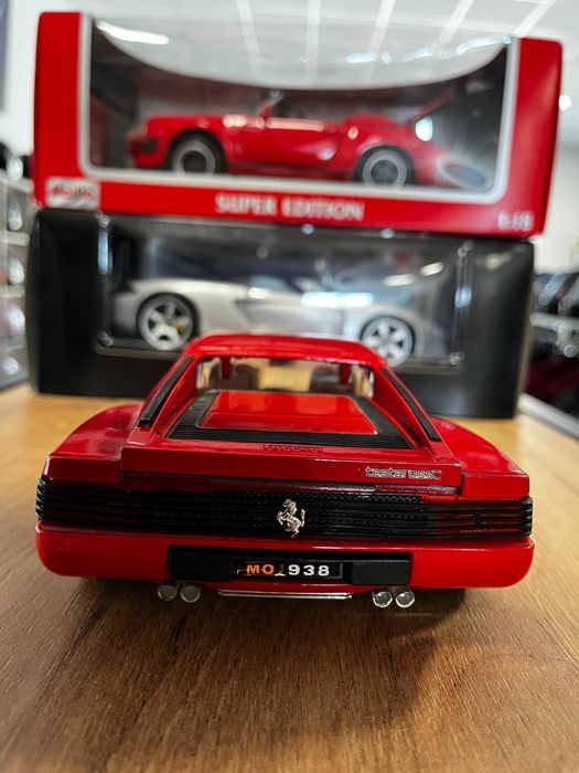 Метална колекционерска количка модел BURAGO FERRARI  1984г.1:18