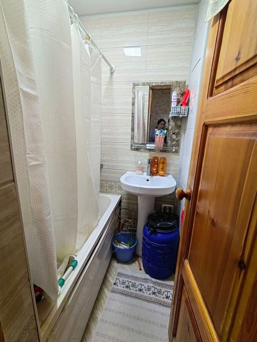 Продам 3 ком вдоль дороги на Гагарина под нежилое