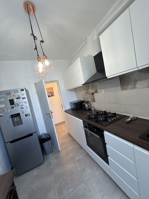 Apartament de închiriat Sun Plaza, etaj 1, cu garaj si pivnita