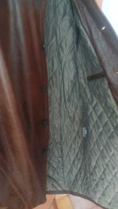 Кожено палто с яка