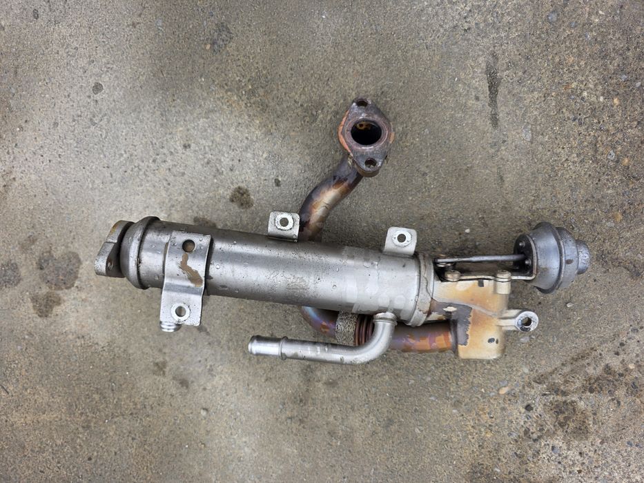 Racitor gaze EGR 2.0 tdi CAH CAHA CAG CJC 03l131512ah Audi A4 B8 E5