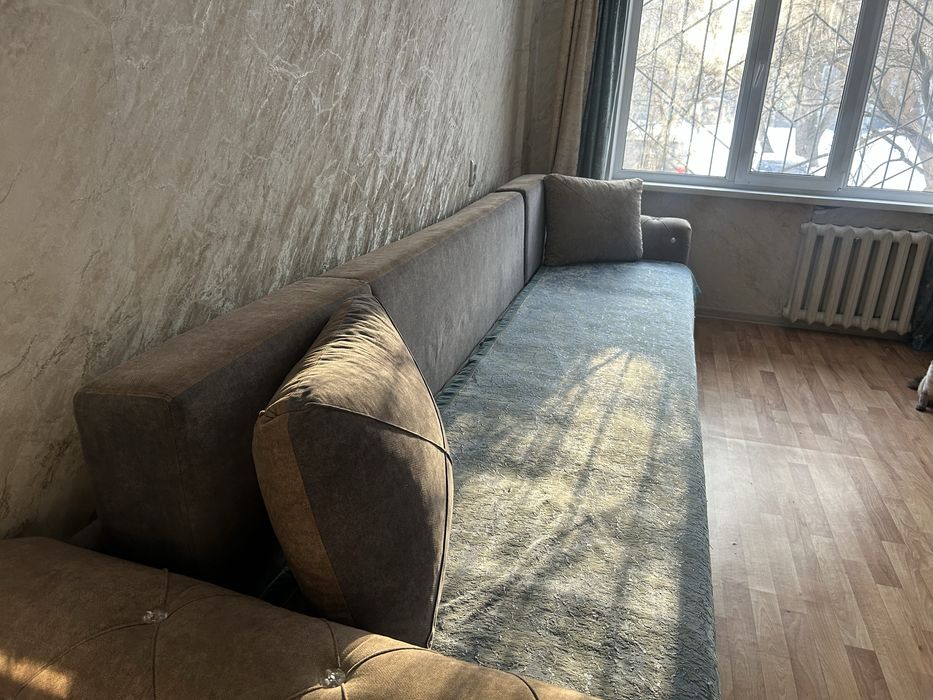Продам диван 4 метра