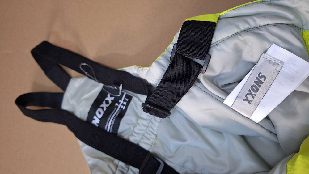 Pantaloni de iarna  SNOXX pentru copii/ adulți marimea  S sau 164