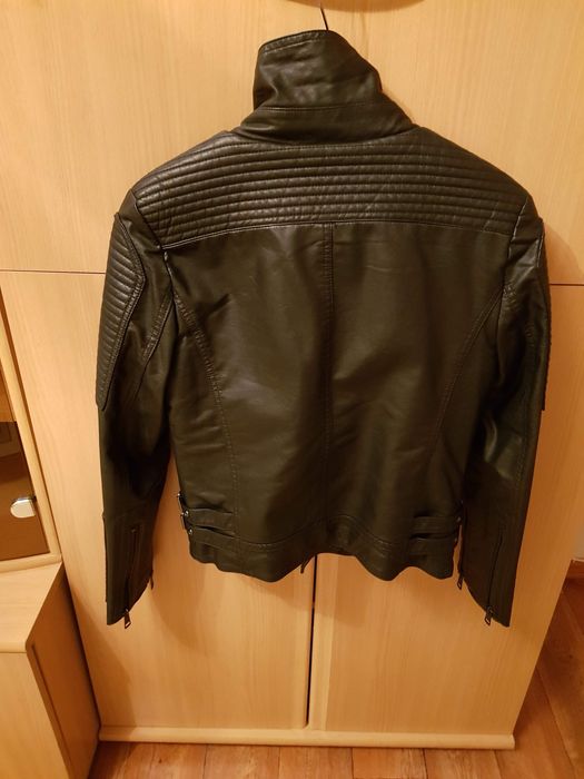 Продам куртку