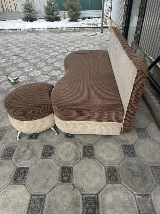 Диван в отличном состоянии…..