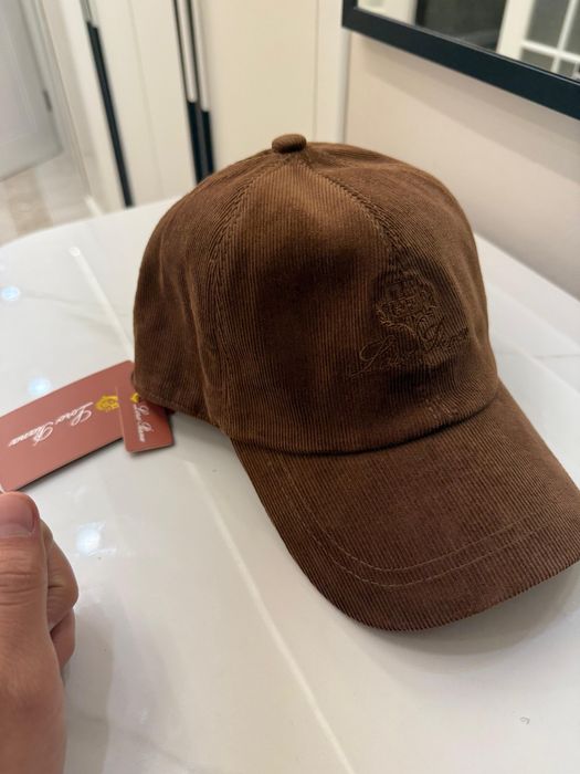 Кепки loro piana