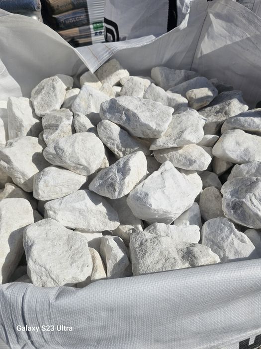 Depozit de piatra decorativa locație sos Iasi Hlincia
