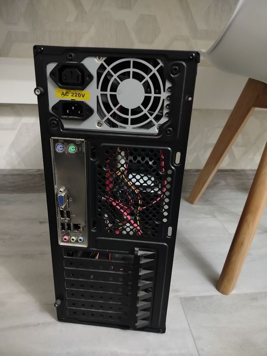 Продается компьютер lg оригинальный