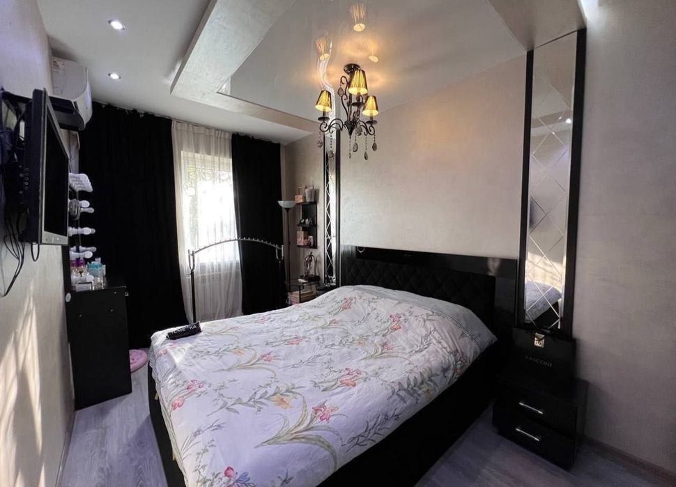 Продаётся 3х комнатная Ц2 Алайский