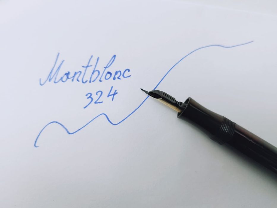Stilou Montblanc 324, rar , penita aur 14K, piston telescopic, Germani