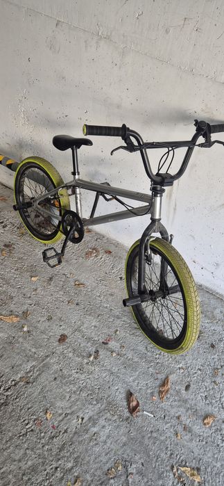 Bicicleta BMX Wipe 520