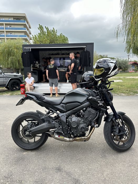 Evacuare completa Akrapovic, Racing line Titan