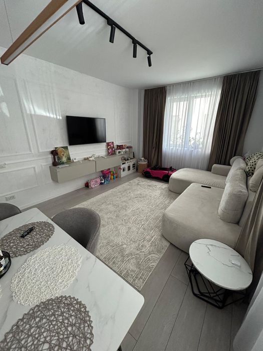 Apartament 3 camere de vanzare Otopeni + 2 locuri de parcare