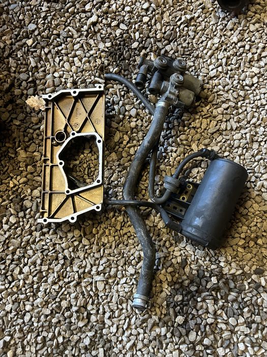 Vând motor 1.8is BMW e36 întreg sau dezmembrez