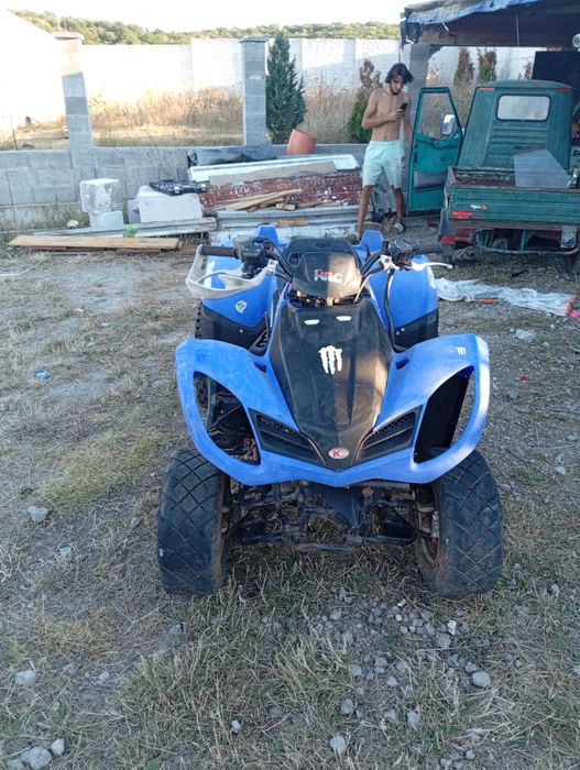 E de vânzare ATV ul meu are o problemă nu îmi dă scânte fac schimburi cu un ATV sau cu o trotinetă cu chirin G4i
