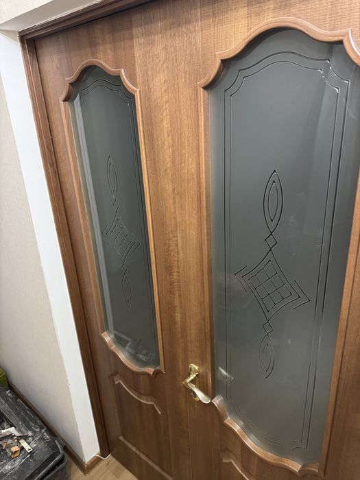 Продам двери под дерево