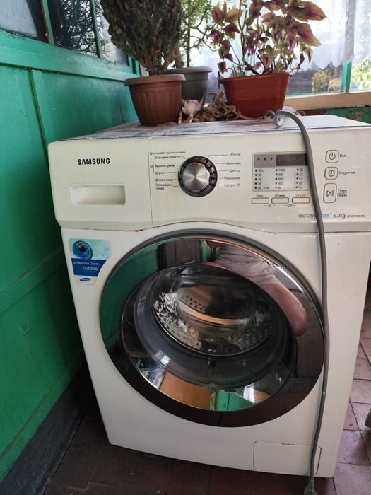 Продам машинку б/у на запчасти