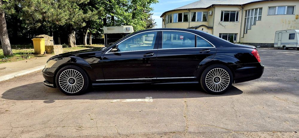 Mercedes Benz S320
