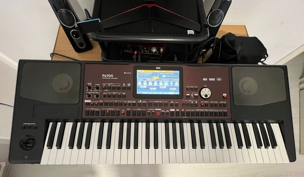 Korg Pa700 (Vând)