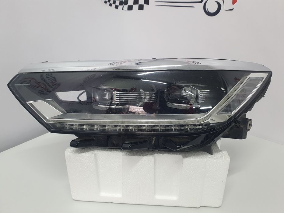 Фар Passat B8  3G1 941 081 A