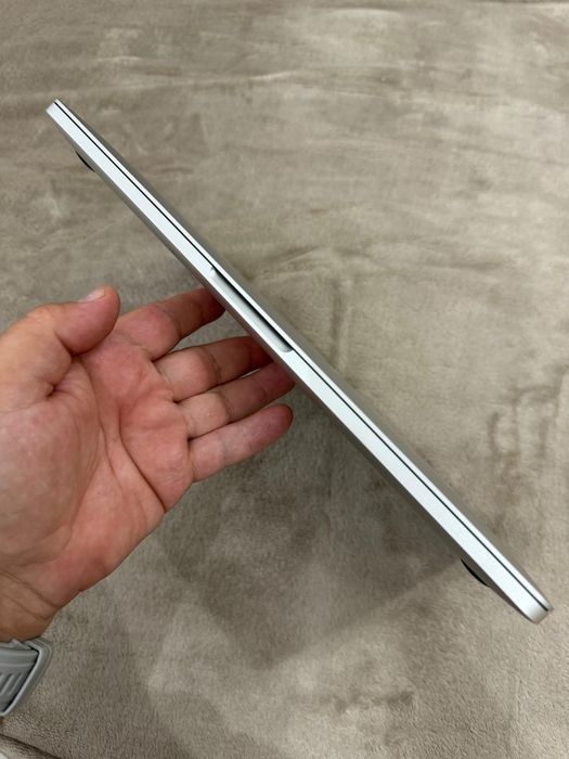 Apple MacBook Pro 13" M1 16GB RAM 512 GB SSD la cutie