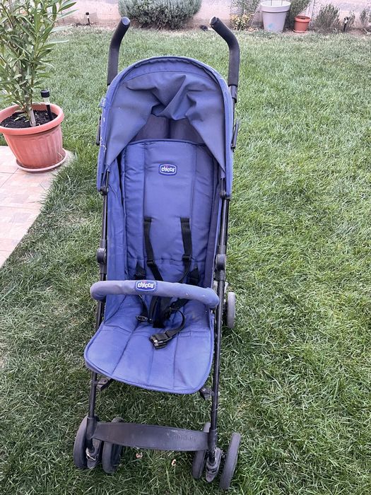 Carucior tip umbrela