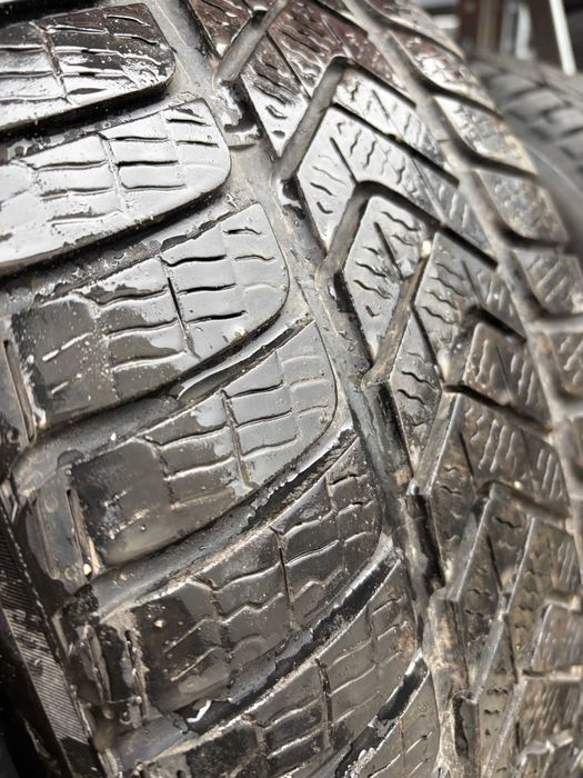 Pirelli 255/45R19- Stare foarte buna, livrare rapida, garantie!