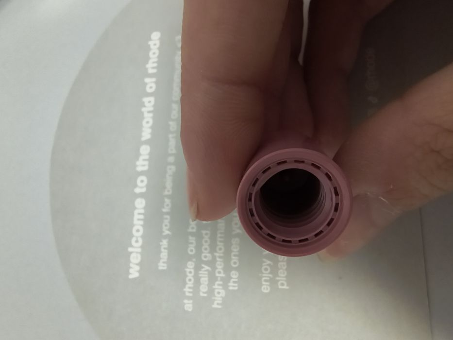 Гланц за устни Rhode