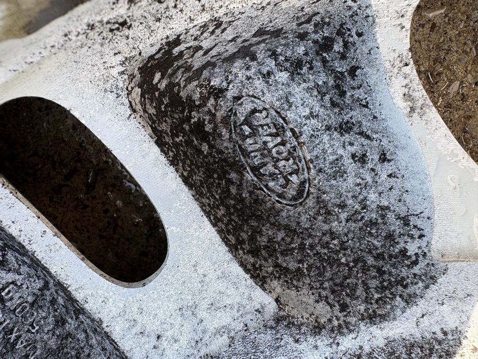 Джанти с гуми за Land rover Freelander 16”