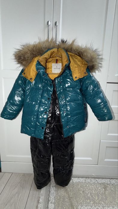 Детский пуховик  moncler 3-4 года