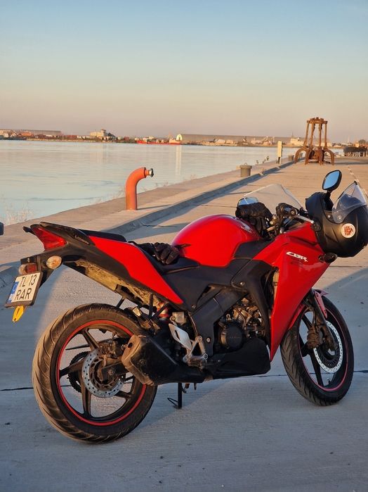 Motocicleta Honda CBR125R A1