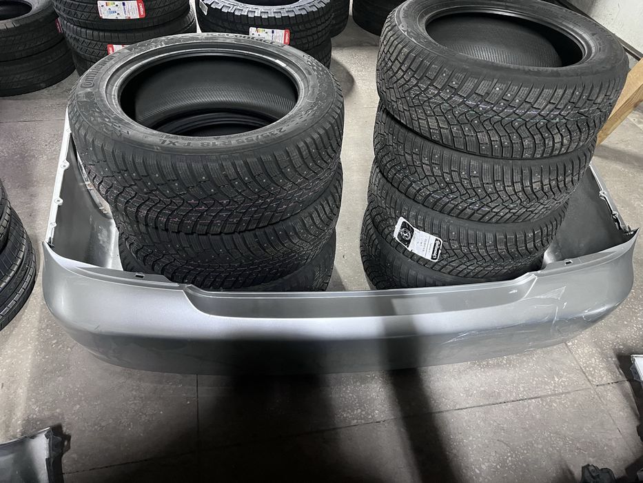 Продам бампер camry 35