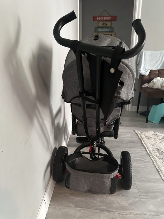 Трехколесный велосипед