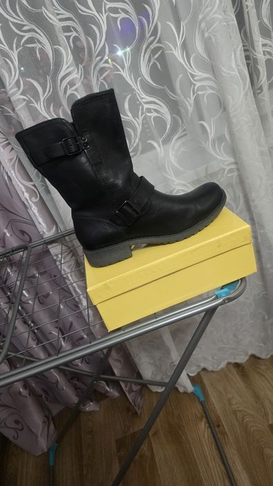 Продам кожаные ботинки