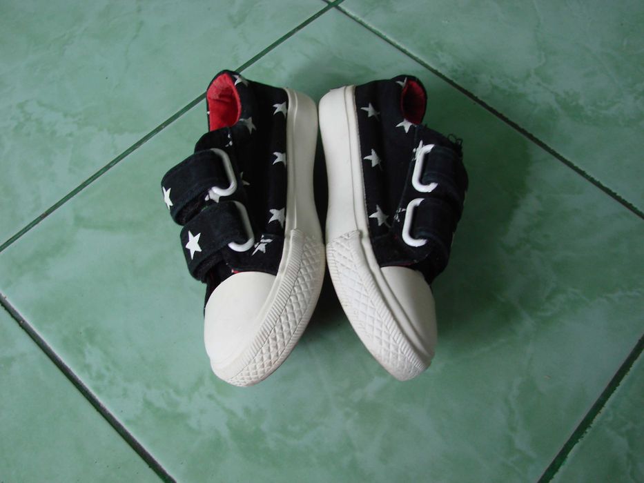 Кроссовки на мальчика