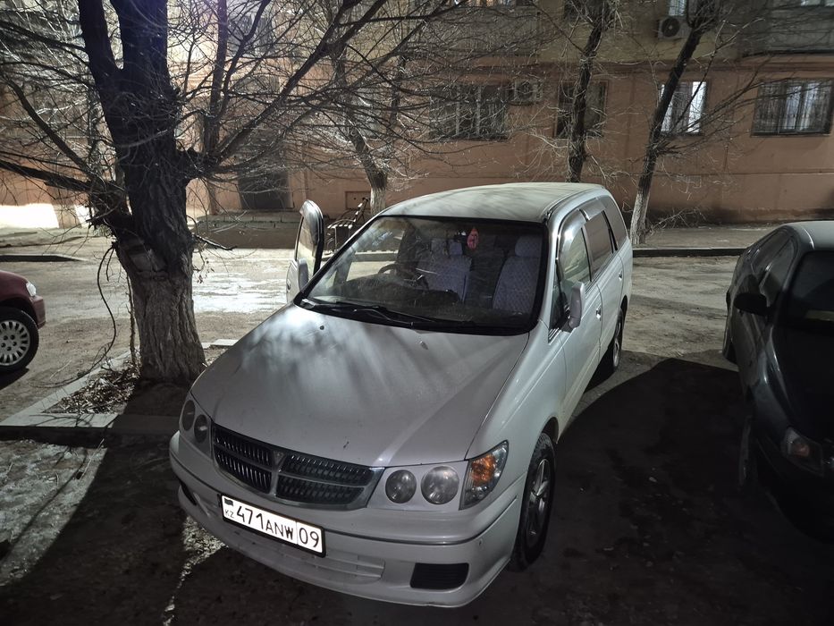 Продам Nissan presage