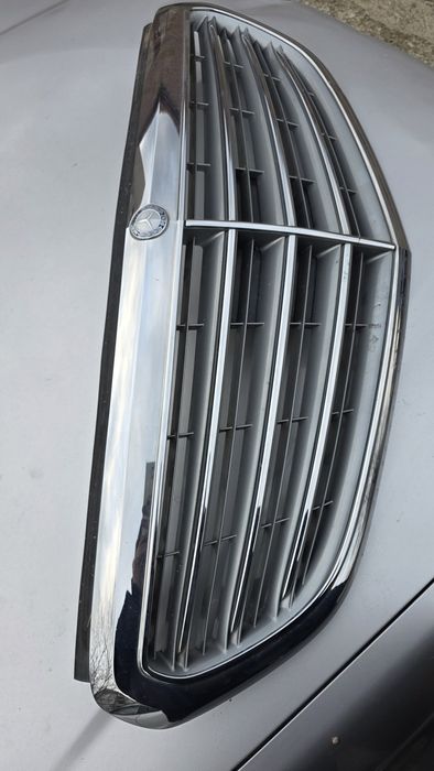 Решетка за Mercedes w212
