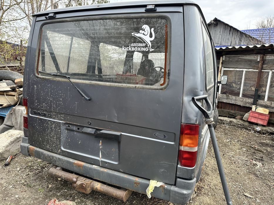 Продам Форд на запчасти