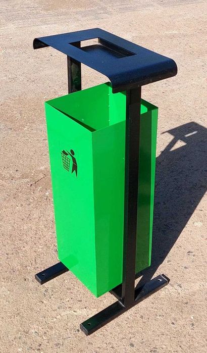 Мусорные урны и баки